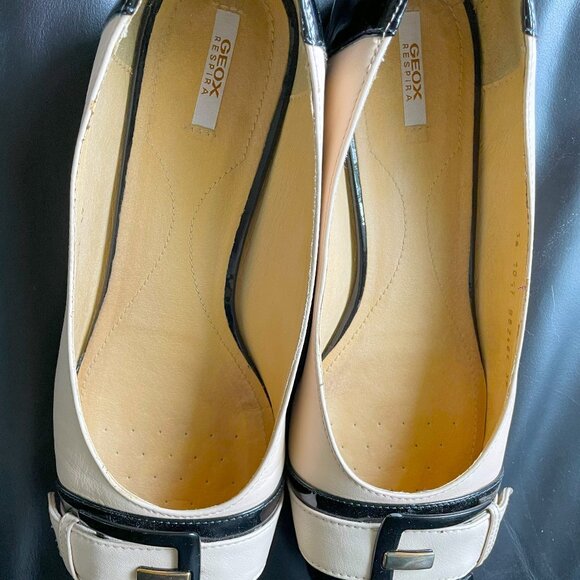 Stylish Leather and Patent Ladies shoes - Picture 1 of 6